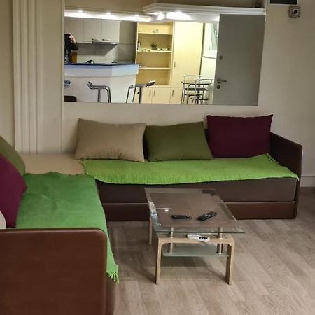 Ferienwohnung Le Coin De Simon Belgrad Exterior foto