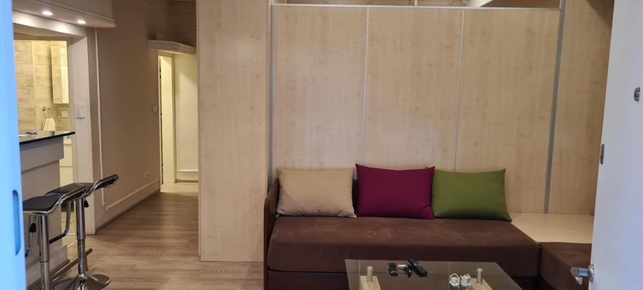 Ferienwohnung Le Coin De Simon Belgrad Exterior foto