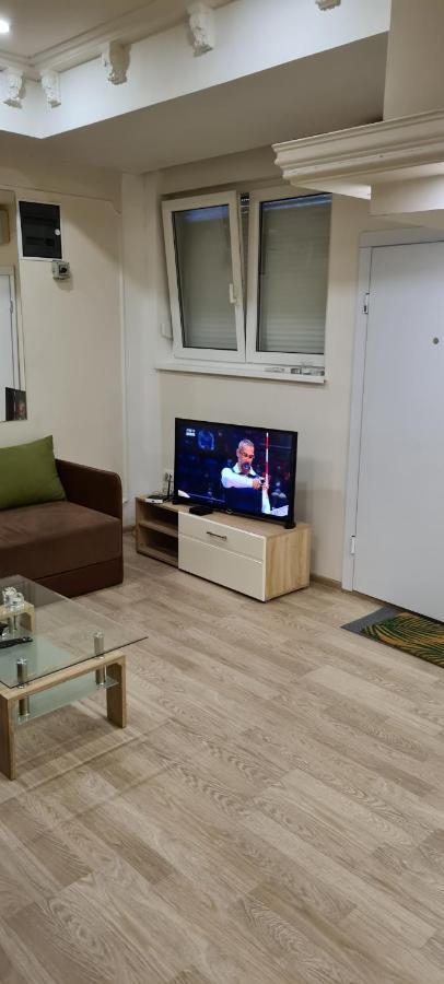 Ferienwohnung Le Coin De Simon Belgrad Exterior foto